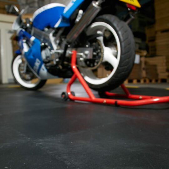DuraTile™ PVC Garage Floor Tiles 50cm Black | Duramat UK