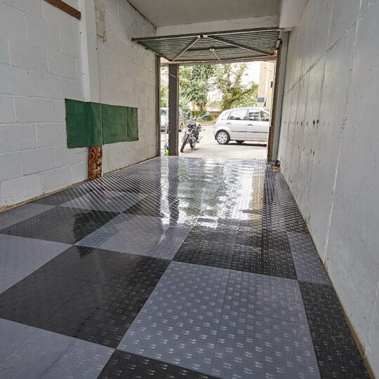 Gridlock Garage Floor Tiles 30cm (Black/Grey) | Duramat UK